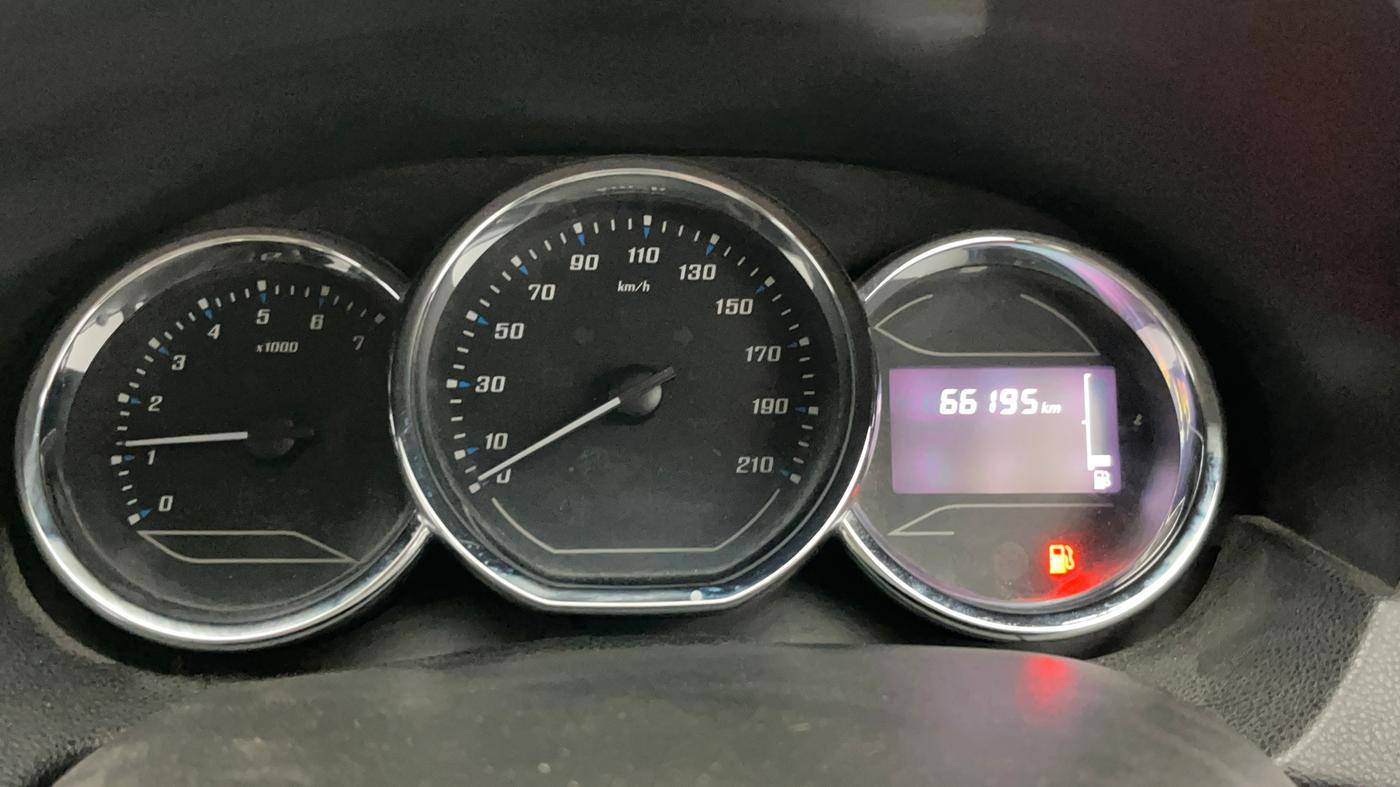 2019 Renault Duster RXS PETROL, Petrol, Manual, 66,234 km, Odometer Image