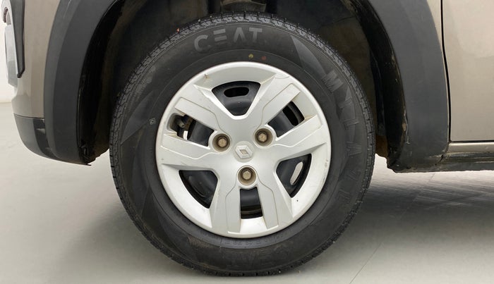 2016 Renault Kwid RXT, Petrol, Manual, 19,940 km, Left Front Wheel