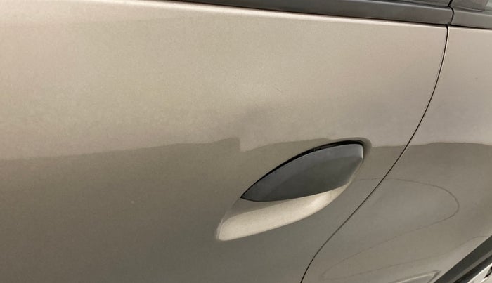 2016 Renault Kwid RXT, Petrol, Manual, 19,940 km, Front passenger door - Slightly dented