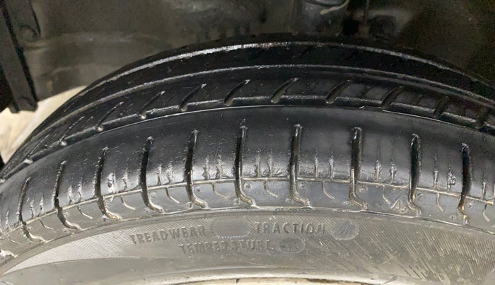 2014 Maruti Wagon R 1.0 LXI CNG, CNG, Manual, 71,057 km, Left Front Tyre Tread