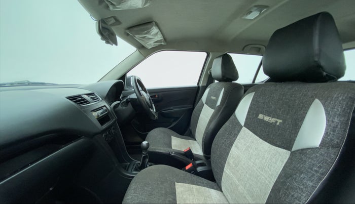 2013 Maruti Swift LXI, Petrol, Manual, 1,14,253 km, Right Side Front Door Cabin