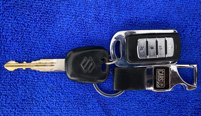 2013 Maruti Swift LXI, Petrol, Manual, 1,14,253 km, Key Close Up