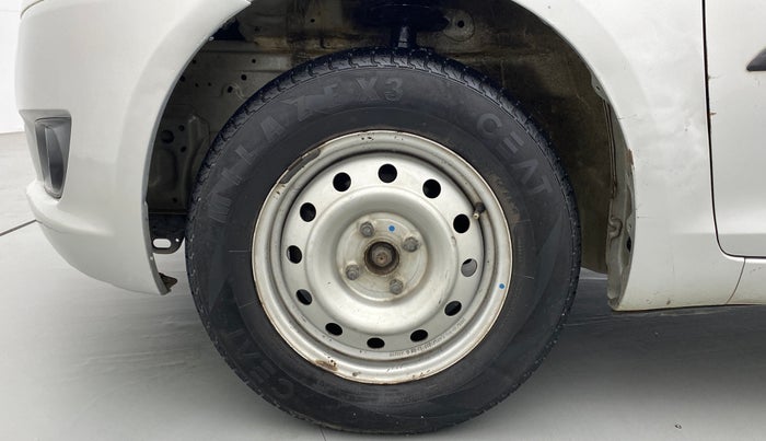2013 Maruti Swift LXI, Petrol, Manual, 1,14,253 km, Left Front Wheel