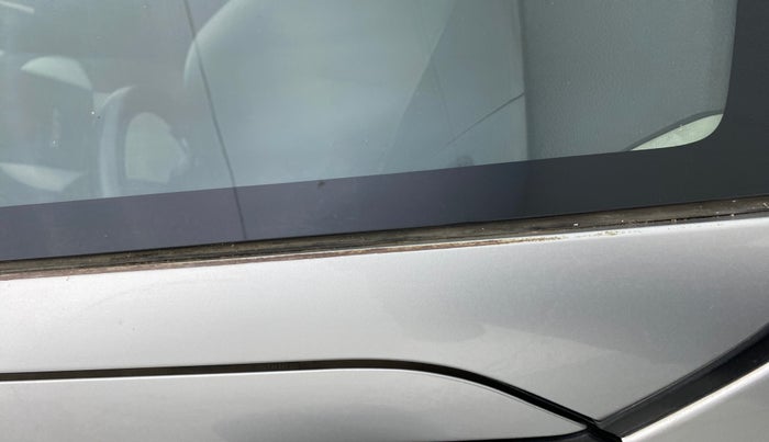 2013 Maruti Swift LXI, Petrol, Manual, 1,14,253 km, Right A pillar - Pillar damaged/repaired