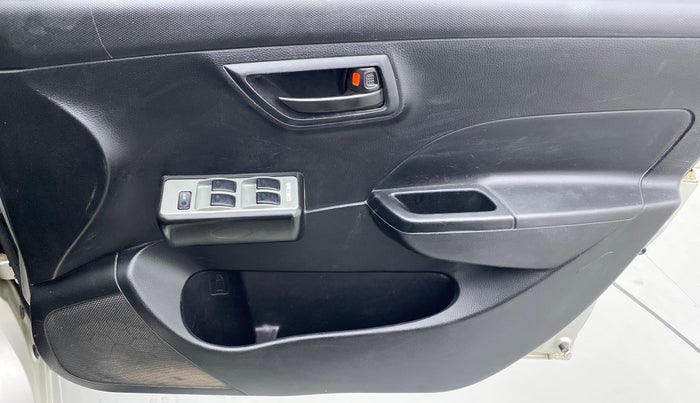 2013 Maruti Swift LXI, Petrol, Manual, 1,14,253 km, Driver Side Door Panels Control