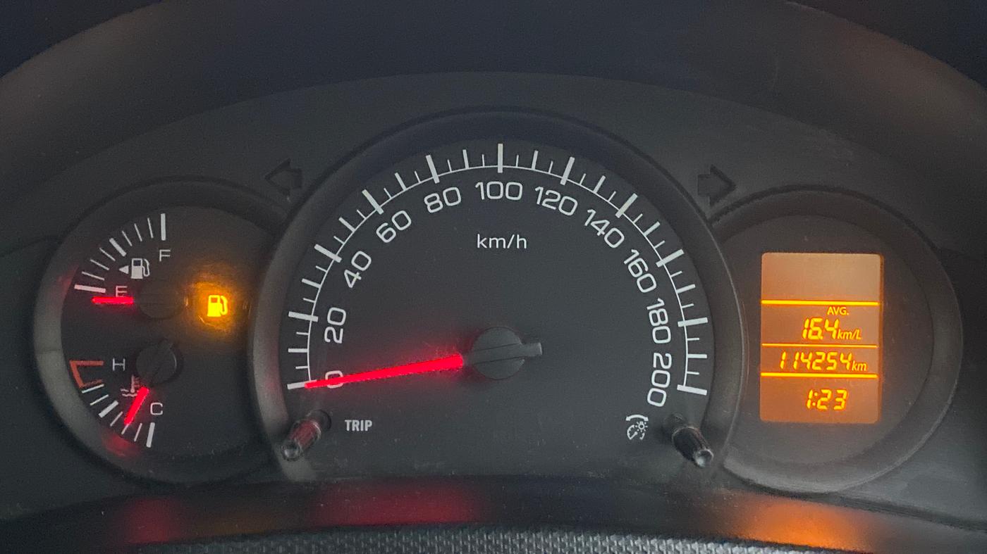 2013 Maruti Swift LXI, Petrol, Manual, 1,14,253 km, Odometer Image