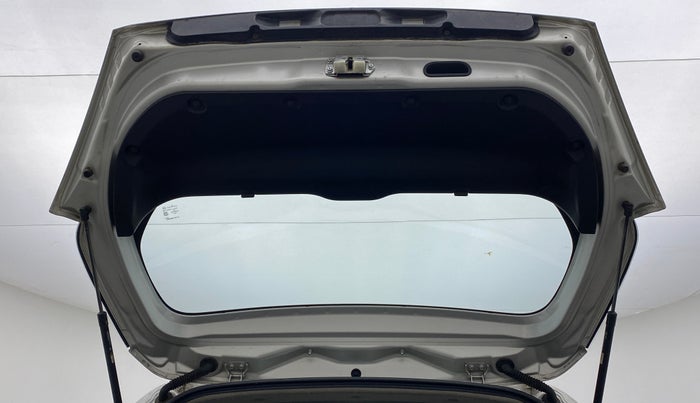 2013 Maruti Swift LXI, Petrol, Manual, 1,14,253 km, Boot Door Open