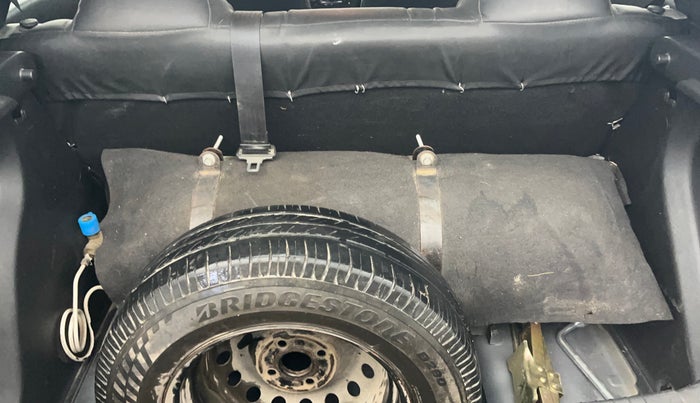 2018 Hyundai Elite i20 MAGNA EXECUTIVE 1.2, CNG, Manual, 1,21,368 km, Boot Inside