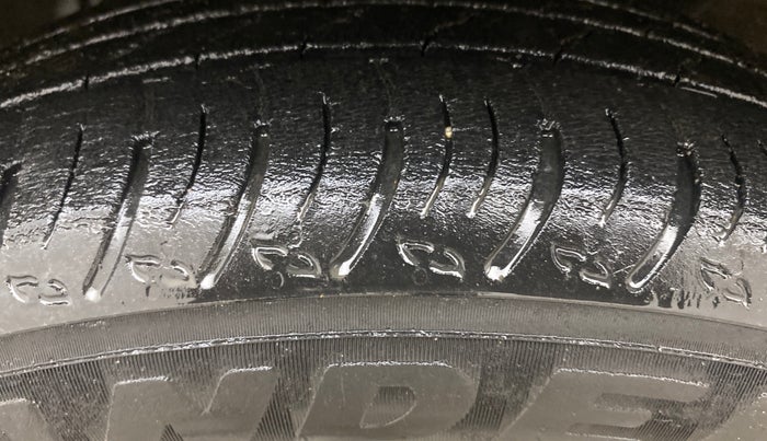 2022 Nissan MAGNITE XV PREMIUM TURBO CVT, Petrol, Automatic, 31,977 km, Left Front Tyre Tread