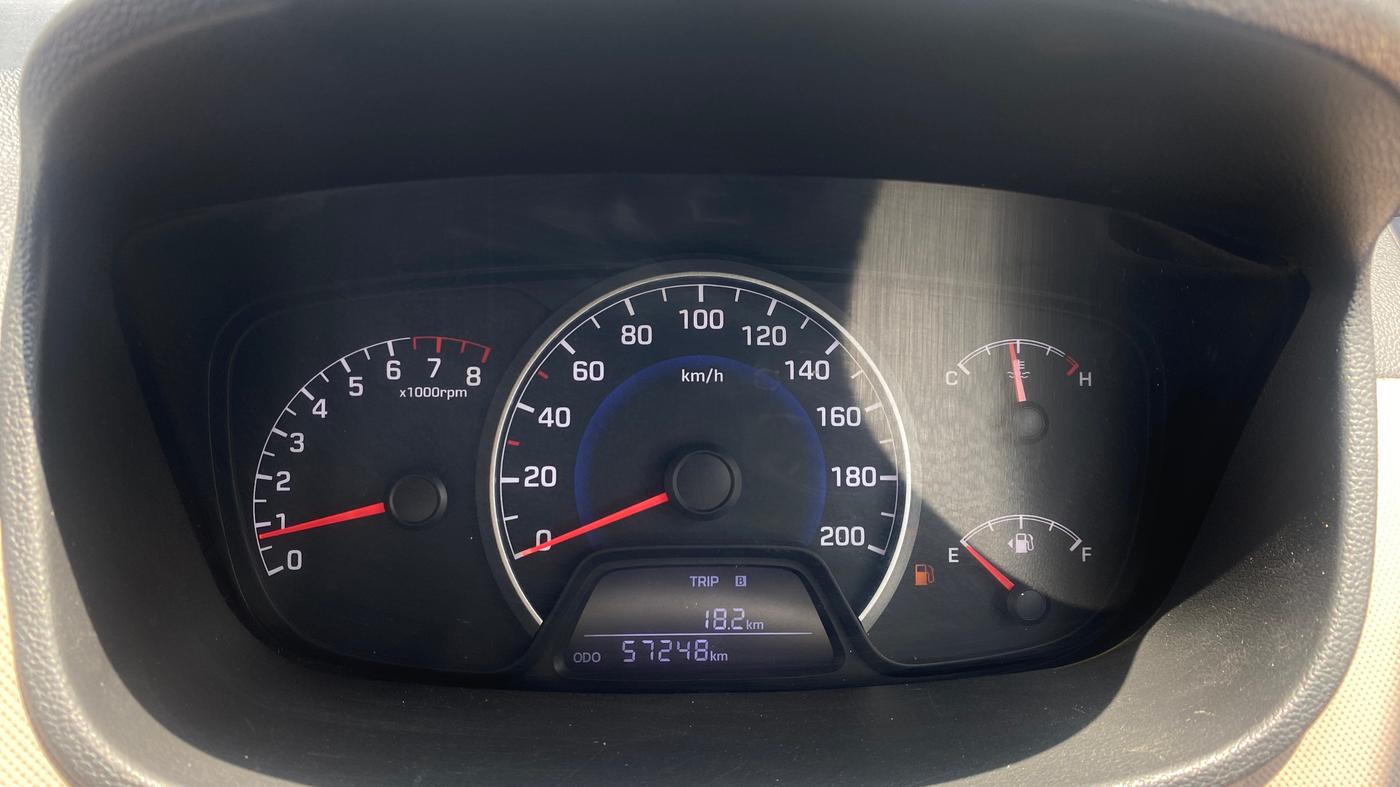 2015 Hyundai Grand i10 SPORTZ 1.2 KAPPA VTVT, Petrol, Manual, 57,228 km, Odometer Image