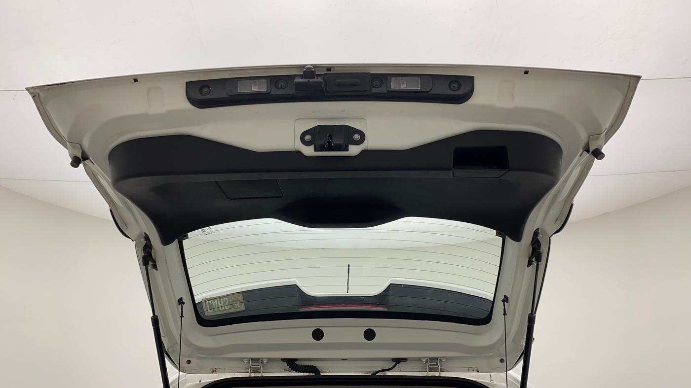 2022 Nissan MAGNITE XV PREMIUM TURBO CVT, Petrol, Automatic, 42,637 km, Boot Door Open