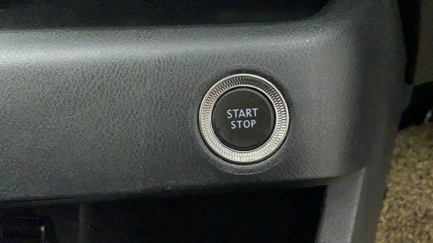 2022 Nissan MAGNITE XV PREMIUM TURBO CVT, Petrol, Automatic, 42,637 km, Keyless Start/ Stop Button