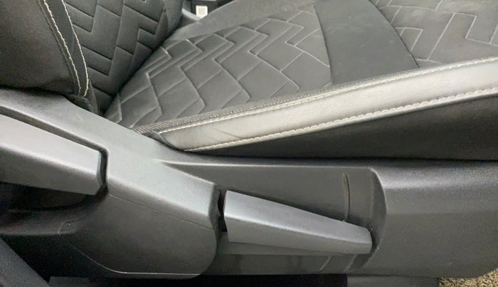 2022 Nissan MAGNITE XV PREMIUM TURBO CVT, Petrol, Automatic, 42,637 km, Driver Side Adjustment Panel