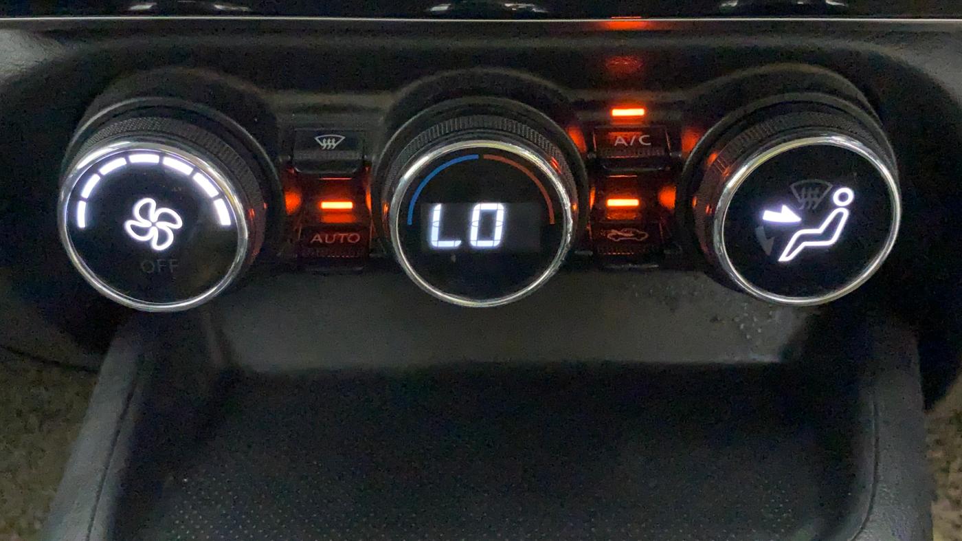 2022 Nissan MAGNITE XV PREMIUM TURBO CVT, Petrol, Automatic, 42,637 km, Automatic Climate Control