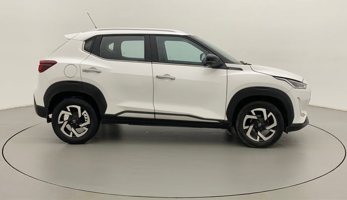 2022 Nissan MAGNITE XV PREMIUM TURBO CVT, Petrol, Automatic, 42,637 km, Right Side View