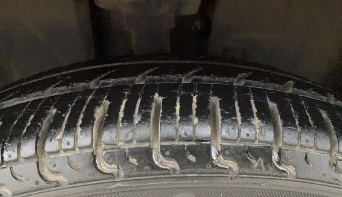 2018 Datsun Redi Go T (O), Petrol, Manual, 42,772 km, Right Front Tyre Tread