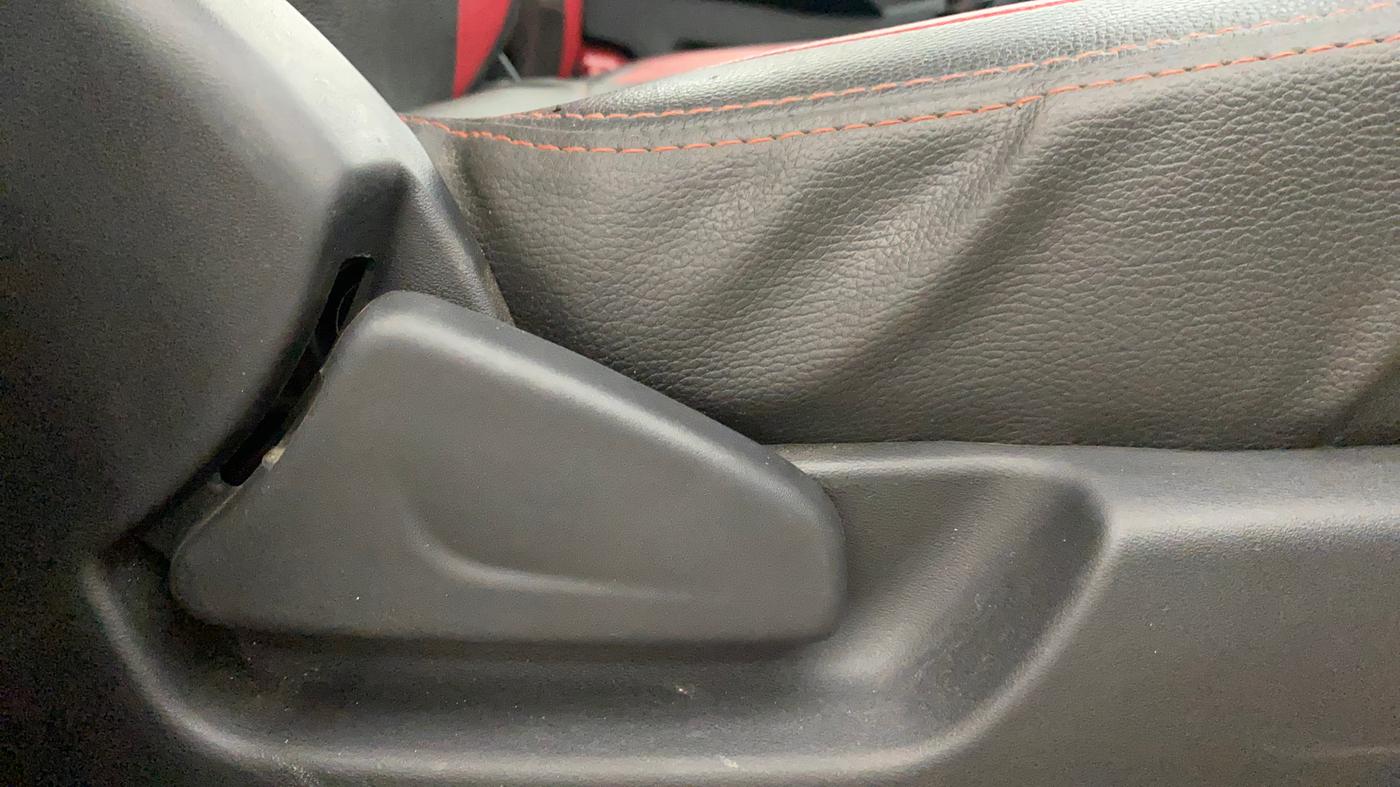 2018 Datsun Redi Go T (O), Petrol, Manual, 42,787 km, Driver Side Adjustment Panel