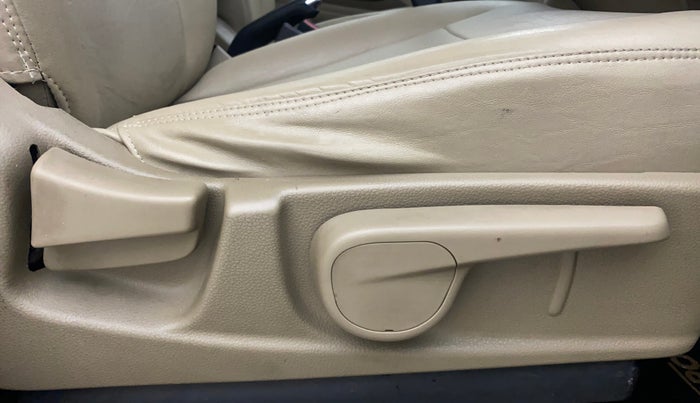 2021 Mahindra BOLERO NEO N10 R, Diesel, Manual, 79,430 km, Driver Side Adjustment Panel