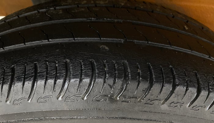 2022 Maruti S PRESSO VXI (O) CNG, CNG, Manual, 40,644 km, Right Rear Tyre Tread