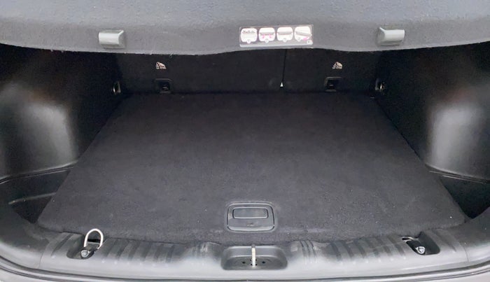 2018 Jeep Compass LIMITED 2.0 DIESEL, Diesel, Manual, 79,601 km, Boot Inside