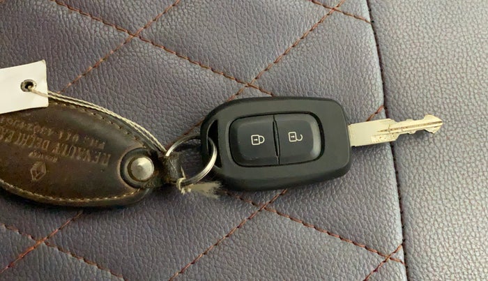 2017 Renault Duster RXL PETROL, Petrol, Manual, 76,118 km, Key Close Up