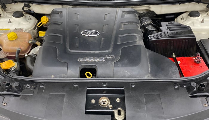 2017 Mahindra XUV500 W10 AT, Diesel, Automatic, 1,11,649 km, Open Bonet