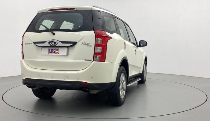 2017 Mahindra XUV500 W10 AT, Diesel, Automatic, 1,11,649 km, Right Back Diagonal