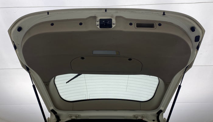 2017 Mahindra XUV500 W10 AT, Diesel, Automatic, 1,11,649 km, Boot Door Open
