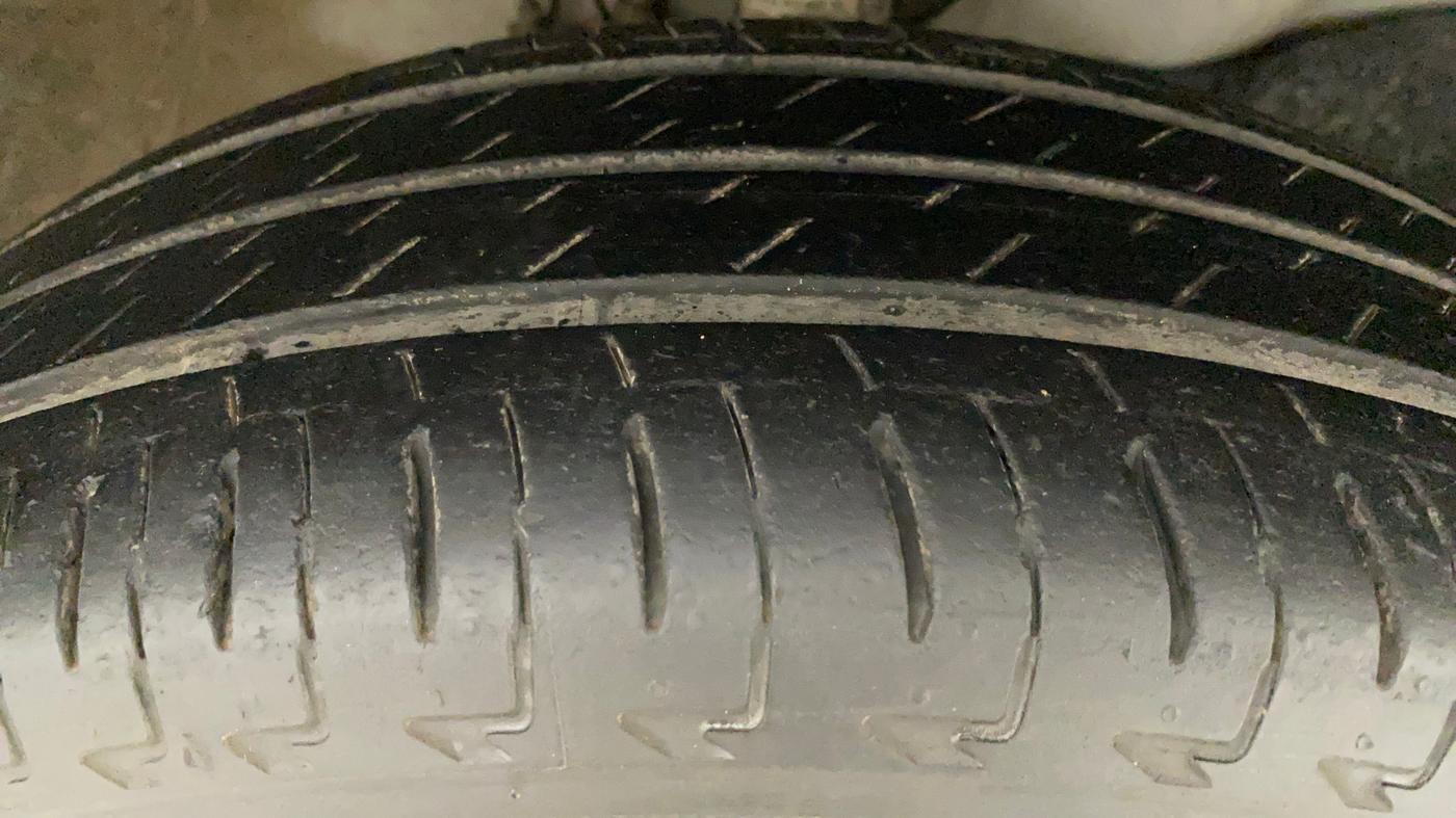 2021 Honda Amaze 1.2L I-VTEC S CVT, Petrol, Automatic, 43,831 km, Right Front Tyre Tread