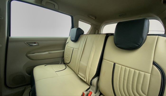 2016 Maruti Ertiga VDI SHVS, Diesel, Manual, 70,459 km, Right Side Door Cabin View