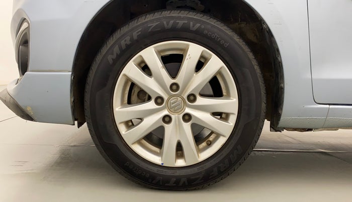 2017 Maruti Ertiga ZXI+, CNG, Manual, 92,111 km, Left Front Wheel