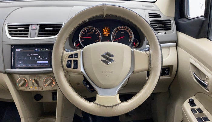 2017 Maruti Ertiga ZXI+, CNG, Manual, 92,111 km, Steering Wheel Close Up