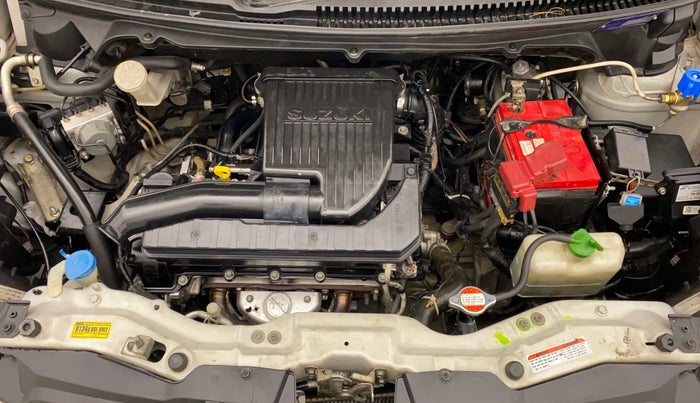 2017 Maruti Ertiga ZXI+, CNG, Manual, 92,111 km, Open Bonet