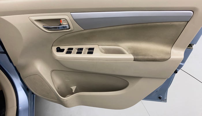 2017 Maruti Ertiga ZXI+, CNG, Manual, 92,111 km, Driver Side Door Panels Control