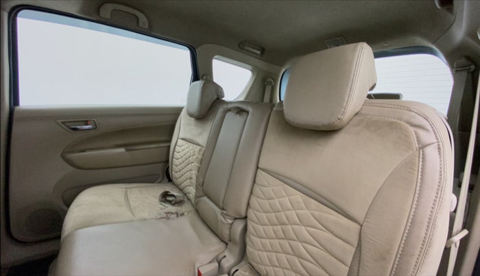 2017 Maruti Ertiga ZXI+, CNG, Manual, 92,111 km, Right Side Rear Door Cabin