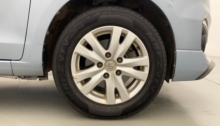 2017 Maruti Ertiga ZXI+, CNG, Manual, 92,111 km, Right Front Wheel