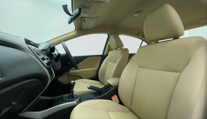 2016 Honda City V MT PETROL, Petrol, Manual, 87,149 km, Right Side Front Door Cabin