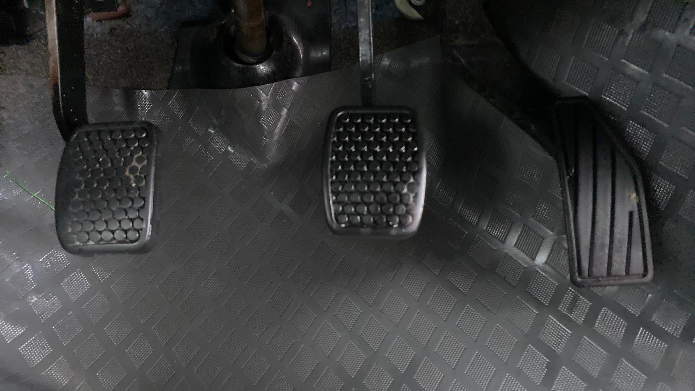 2016 Maruti Alto 800 LXI, Petrol, Manual, 59,927 km, Pedals