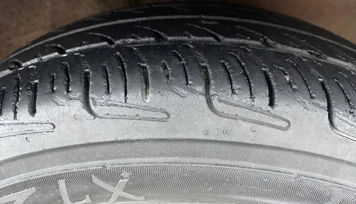 2016 Maruti Alto 800 LXI, Petrol, Manual, 59,927 km, Right Front Tyre Tread