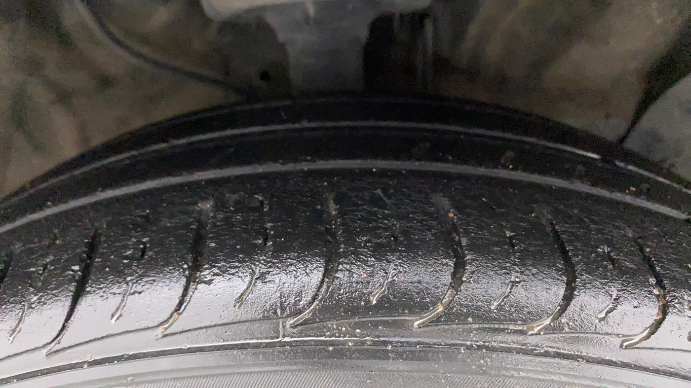 2019 Hyundai Creta SX 1.6 PETROL, Petrol, Manual, 35,188 km, Right Front Tyre Tread