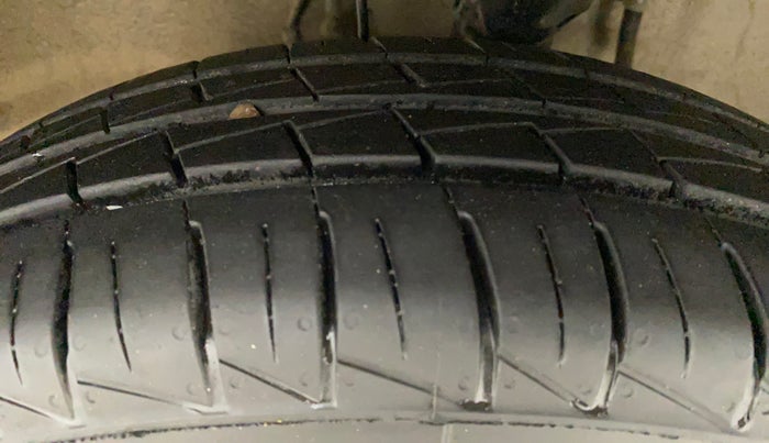 2022 Maruti Alto LXI O, Petrol, Manual, 4,864 km, Left Front Tyre Tread