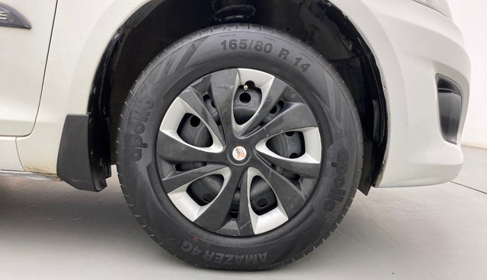 2013 Maruti Swift Dzire VXI, Petrol, Manual, 68,936 km, Right Front Wheel