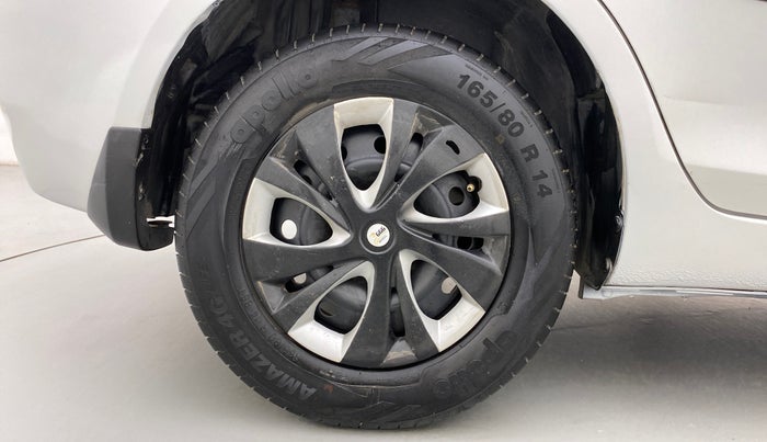 2013 Maruti Swift Dzire VXI, Petrol, Manual, 68,936 km, Right Rear Wheel