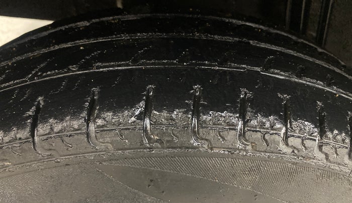 2018 Datsun Redi Go T(O) 1.0 AMT, Petrol, Automatic, 45,765 km, Right Rear Tyre Tread