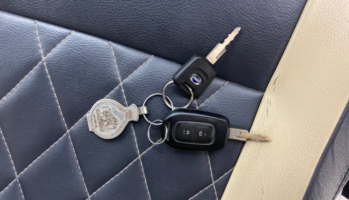 2018 Datsun Redi Go T(O) 1.0 AMT, Petrol, Automatic, 45,765 km, Key Close Up