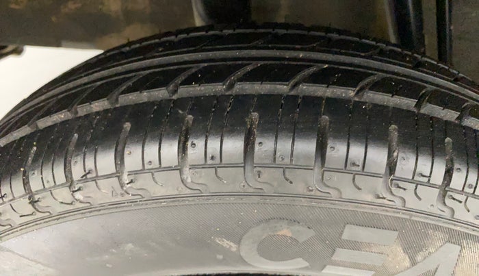 2018 Renault Kwid CLIMBER 1.0 AMT, Petrol, Automatic, 52,734 km, Right Rear Tyre Tread