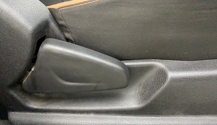 2018 Renault Kwid CLIMBER 1.0 AMT, Petrol, Automatic, 52,734 km, Driver Side Adjustment Panel