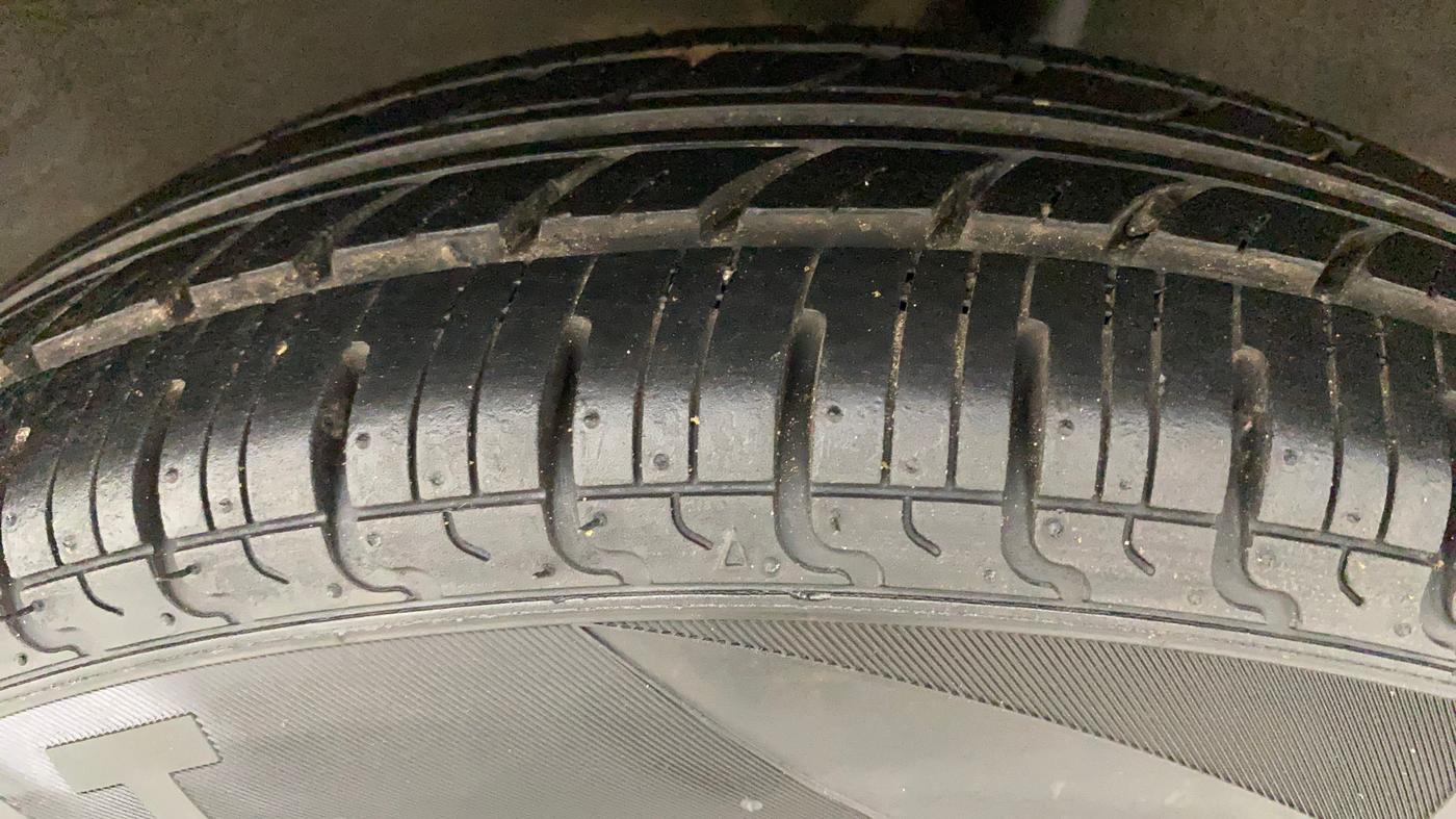 2018 Renault Kwid CLIMBER 1.0 AMT, Petrol, Automatic, 52,734 km, Left Rear Tyre Tread