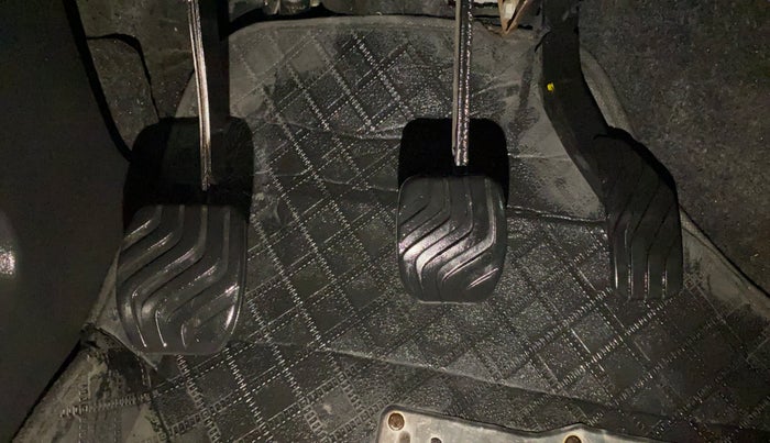 2021 Datsun Go A, Petrol, Manual, 33,043 km, Pedals