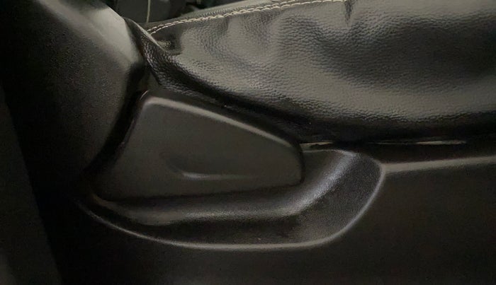 2021 Datsun Go A, Petrol, Manual, 33,043 km, Driver Side Adjustment Panel